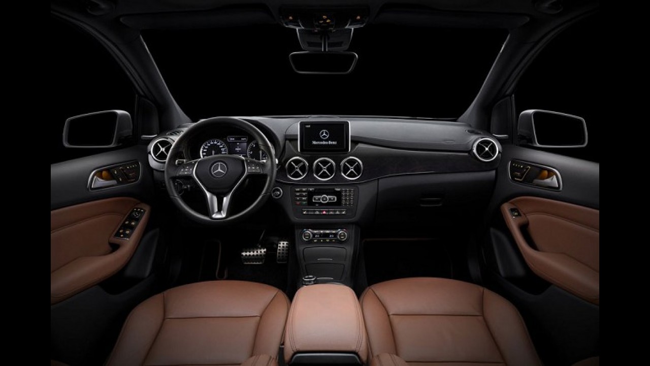 Mercedes-Benz apresenta oficialmente primeiros detalhes da Classe B 2012 - Veja fotos