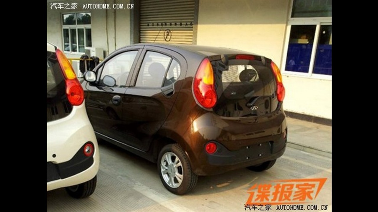 Chery QQ 2013 é flagrado sem camuflagem na China