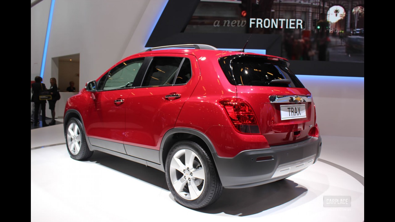 Salão de Paris: Confira fotos ao vivo do crossover Chevrolet Trax/Enjoy, que chega ao Brasil em 2013