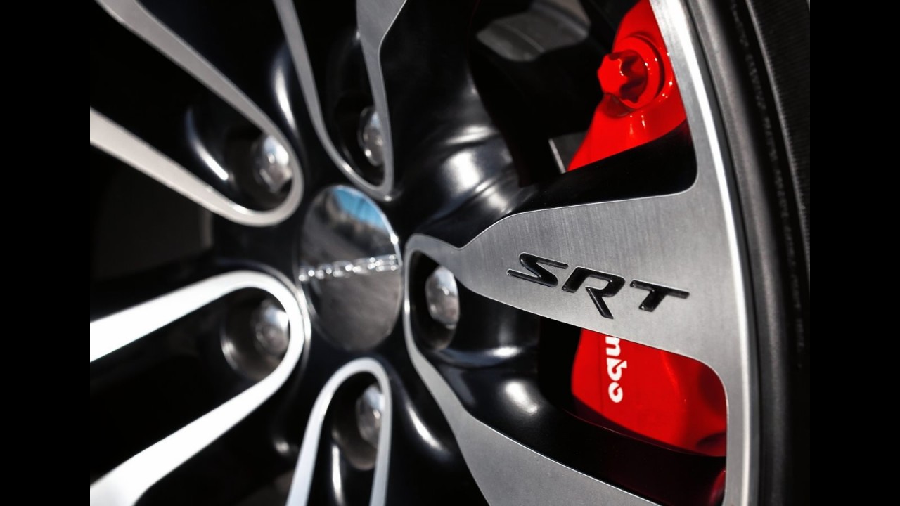 Fotos: Dodge Charger SRT8 2012 ganha novo motor HEMI V8 e visual mais agressivo
