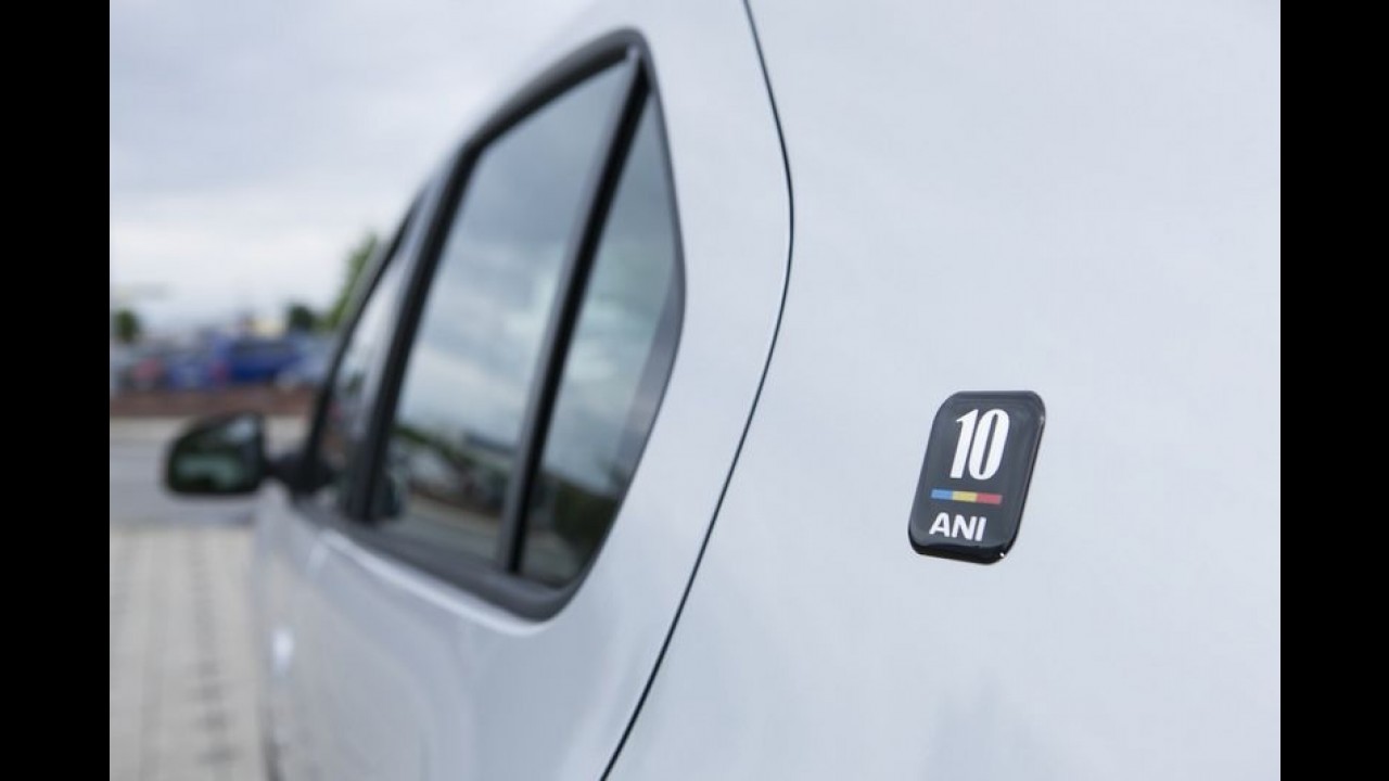 Novo Logan fica estiloso na edição comemorativa de 10 anos - veja fotos