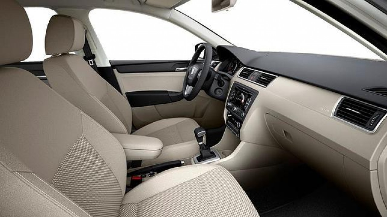 Novo Seat Toledo 2013 aparece em primeiras imagens oficiais antes da hora