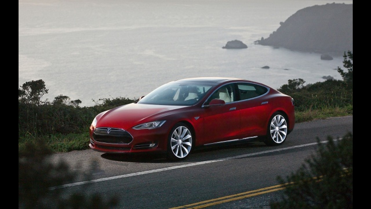 Tesla anuncia carregamento de baterias do modelo S em apenas uma hora