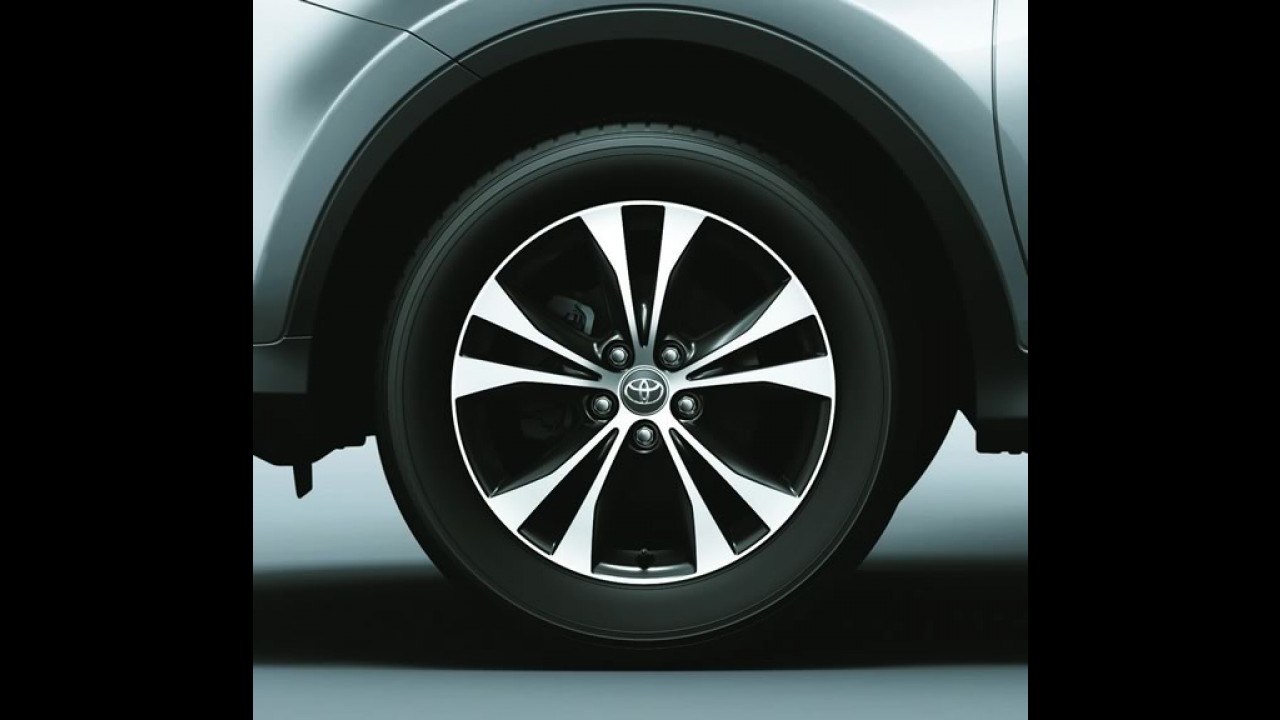 Toyota RAV4 2014 ganha acesso a internet - preço parte de R$ 101.820