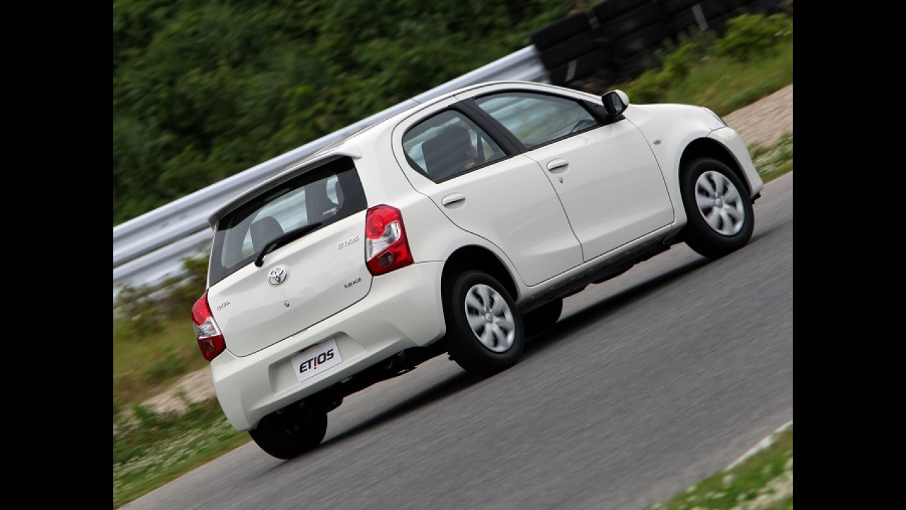 Nova geração do Etios chega em 2016 com visual inspirado no Corolla
