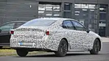 Hyundai i40 (2019) als Erlkönig erwischt