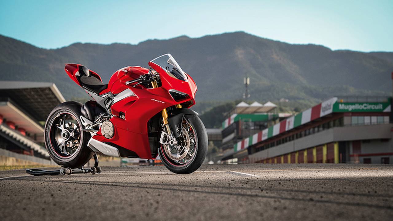 Ducati's Panigale V4 Finally Revealed