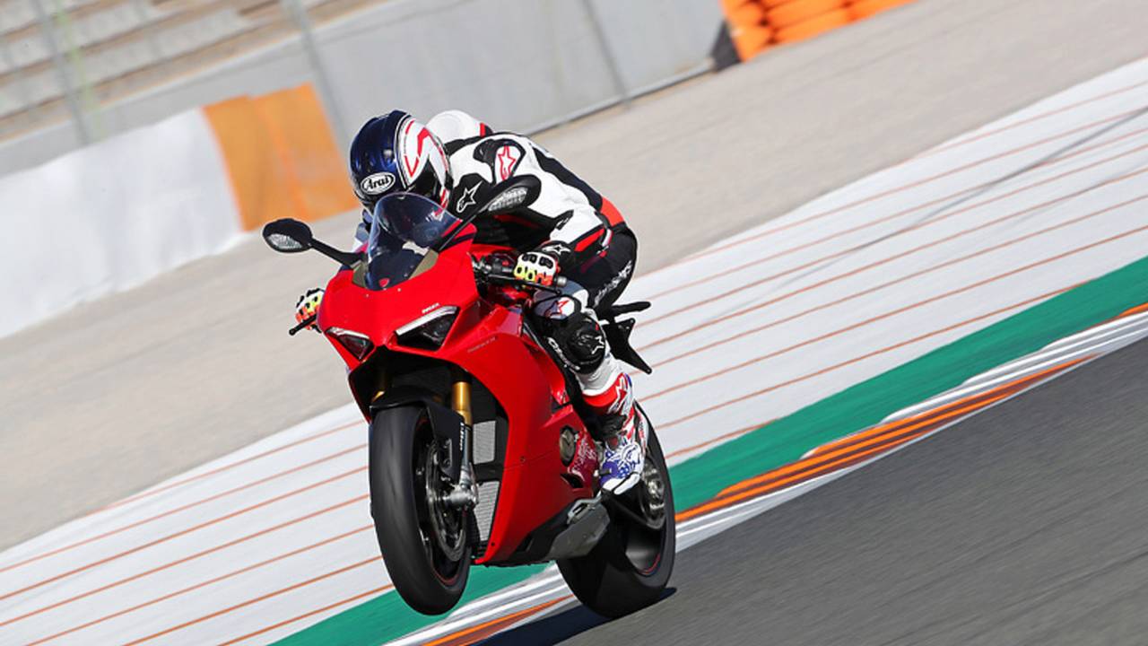 2018 Ducati Panigale V4 S – First Ride
