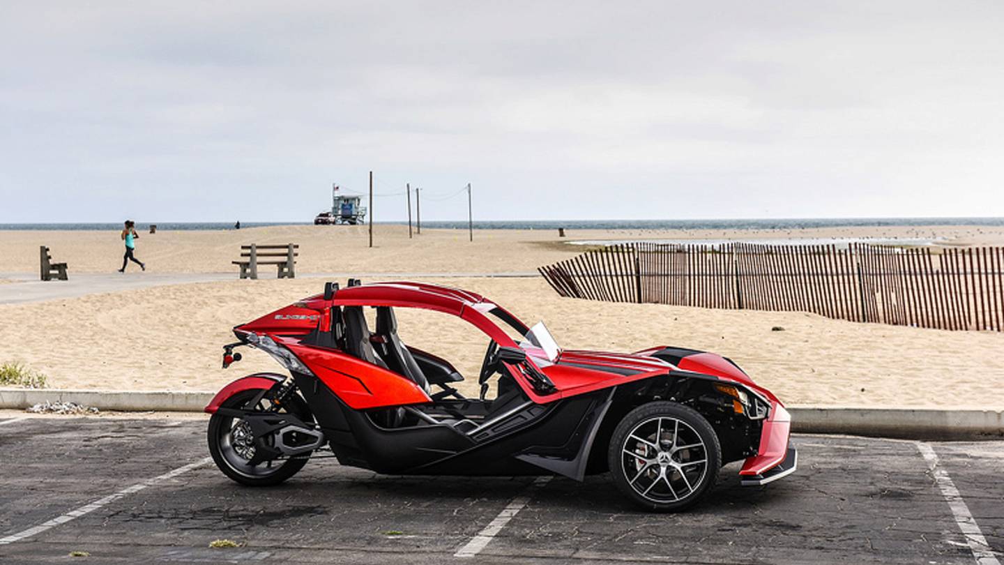'Bike' Review 2018 Polaris Slingshot SLR LE