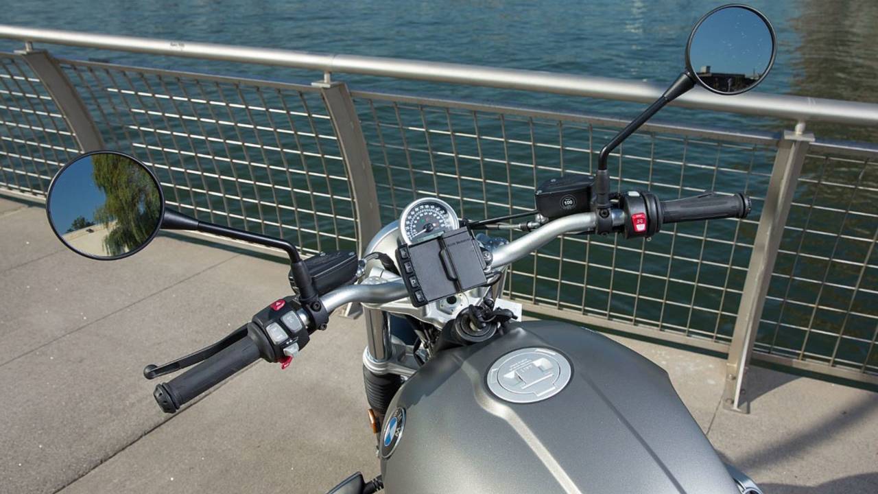 2017 BMW R nineT Scrambler - First Ride
