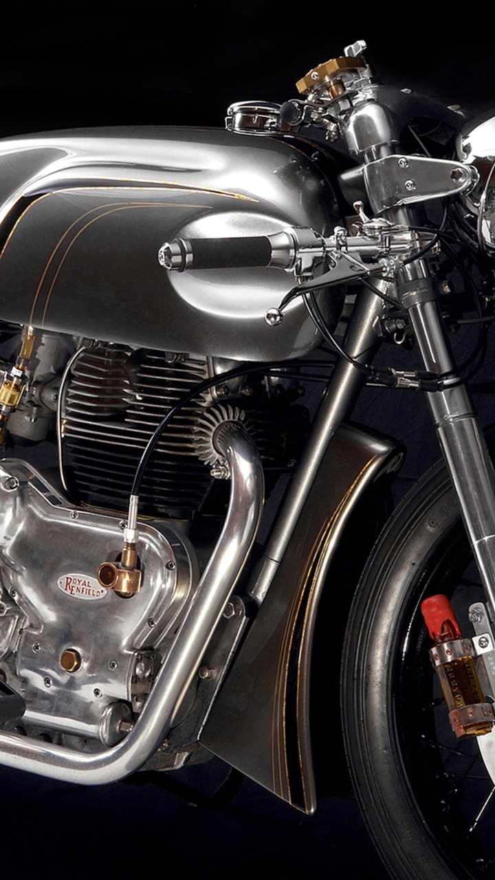 Royal Enfield Tailgunner Interceptor is Sheer Awesomeness Personified