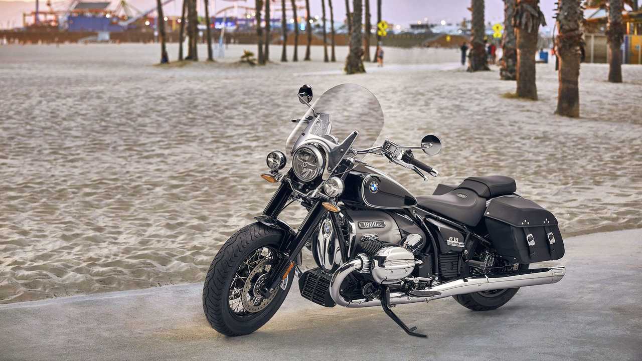 2021 BMW R 18 Classic, Beach, 3/4 Front Left