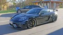 2022 Porsche 718 Cayman GT4 RS spia foto
