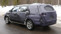 2015 Kia Sedona spy photo