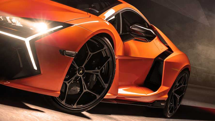 Voici comment la Lamborghini Revuelto est construite en Italie