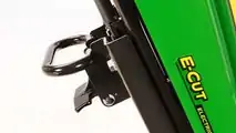 John Deere: nuovo tosaerba  elettrico 225 E-Cut 