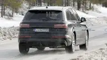 Audi Q7 (2024) mit Facelift als Erlkönig