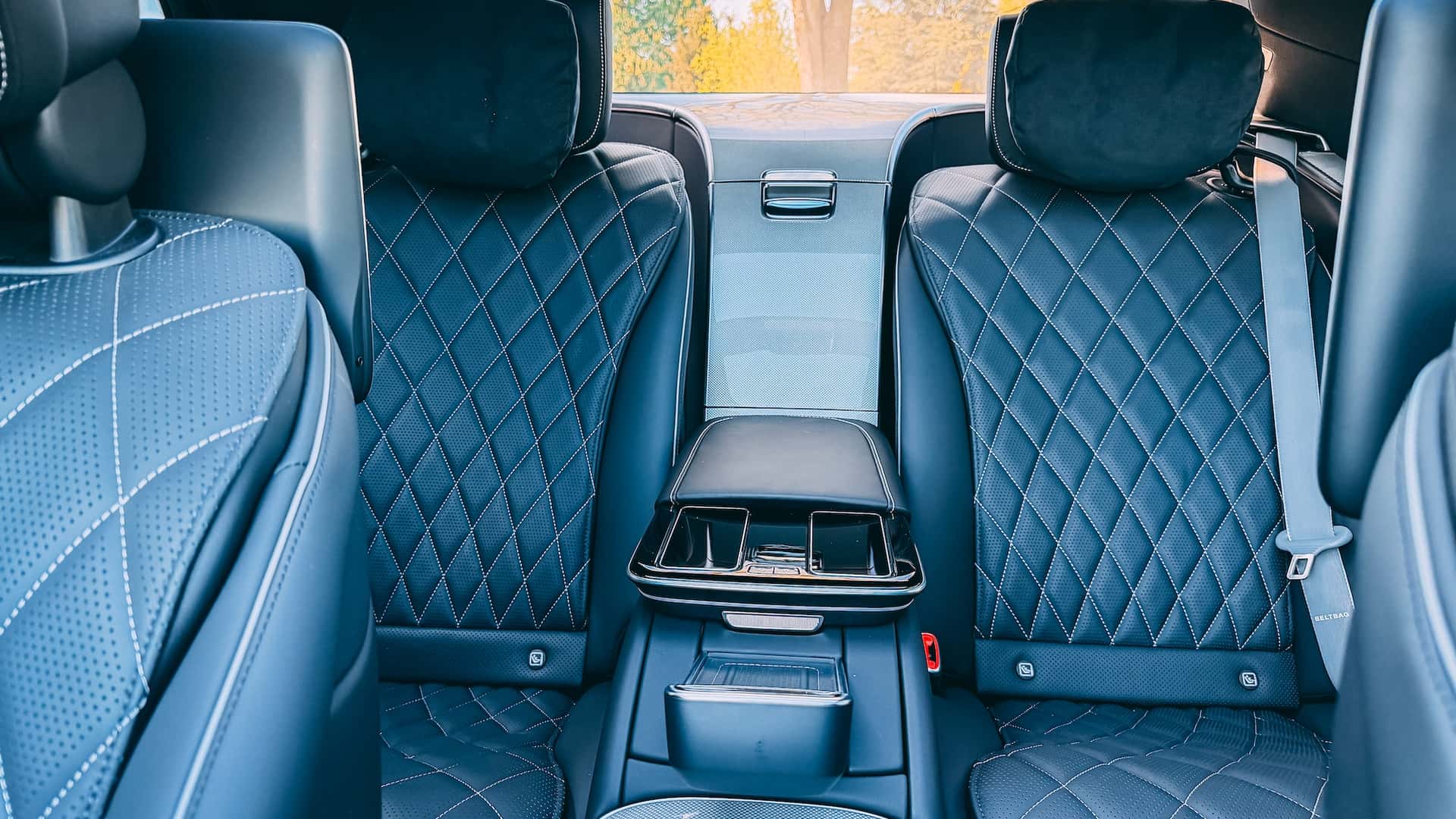 https://cdn.motor1.com/images/mgl/Ak30qN/s1/2027-mercedes-benz-s-class-first-drive-review.jpg