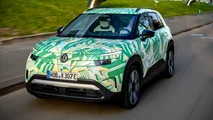 Versão da série VW ID Cross disfarçada em fotos de fábrica (2026)