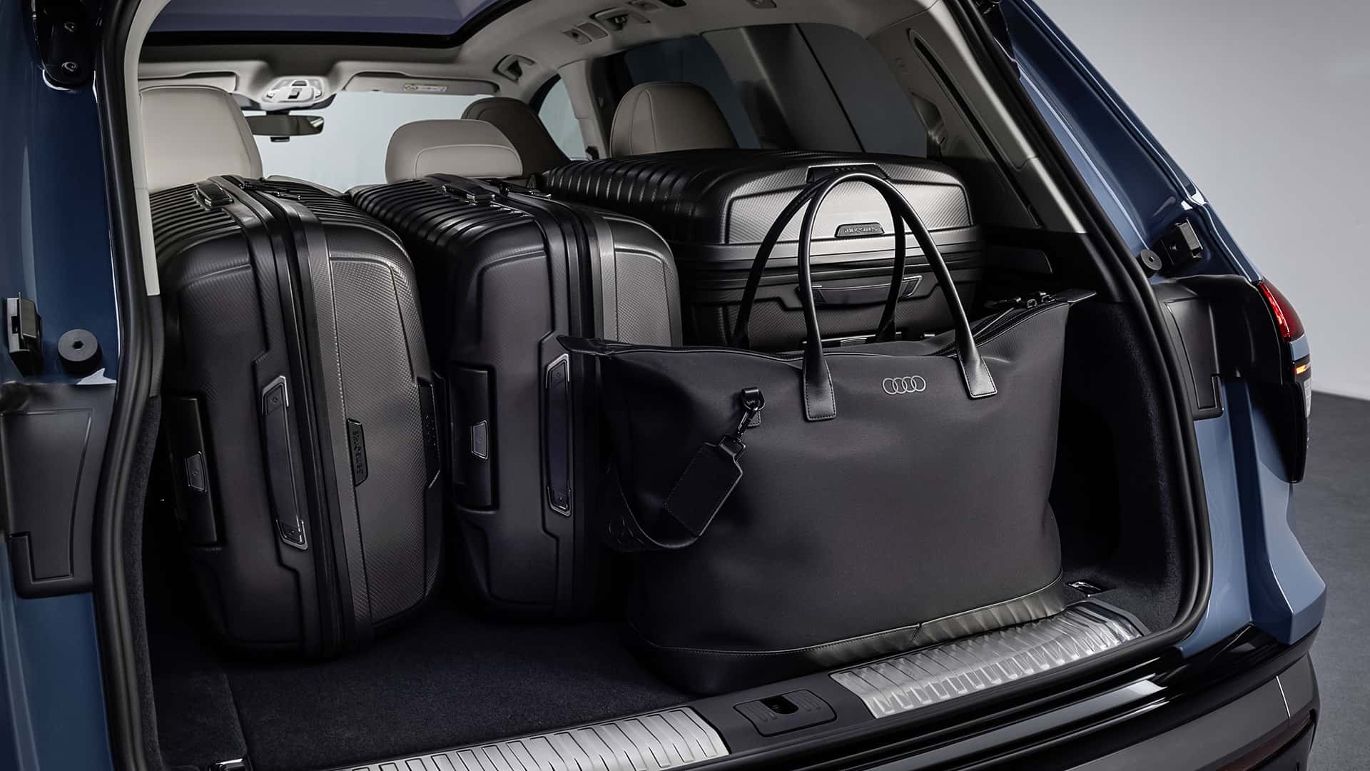 audi-q7-2026-interni-e-bagagliaio.jpg
