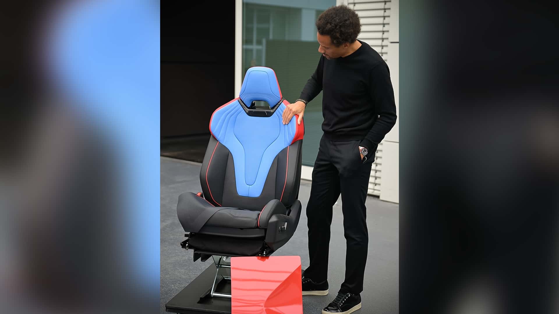 https://cdn.motor1.com/images/mgl/Ak3L7y/s1/bmw-m-concept-neue-klasse-2026.jpg