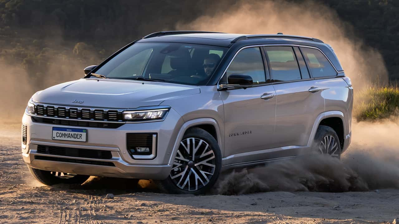 Jeep lança Commander 2027, agora híbrido como o Renegade, partindo de R$ 228.790