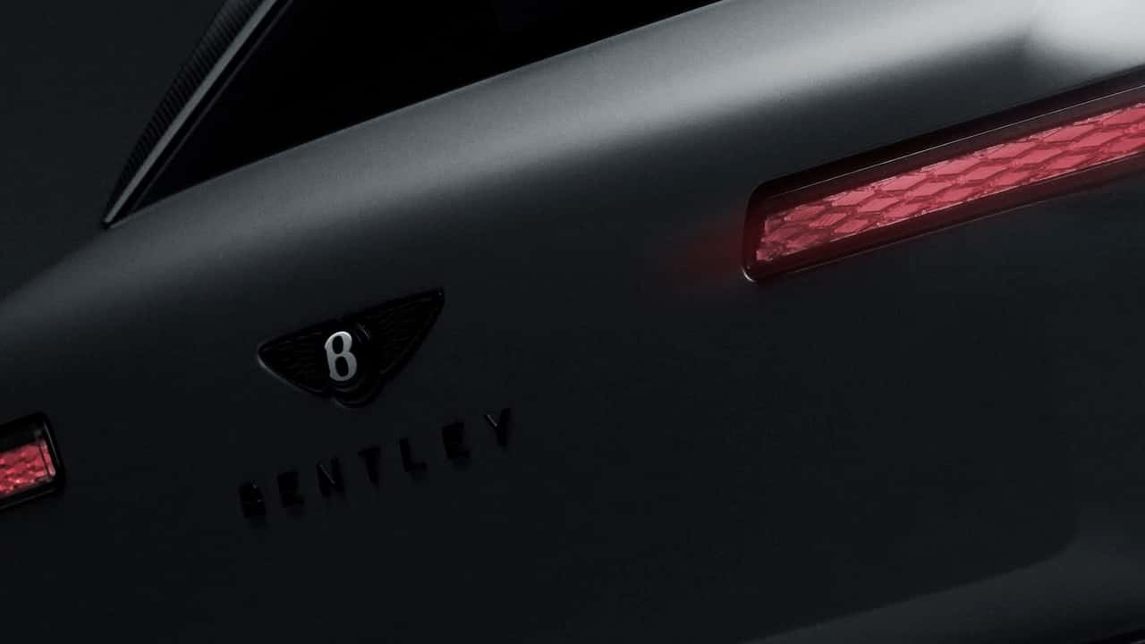 La prima foto del nuovo SUV Bentley