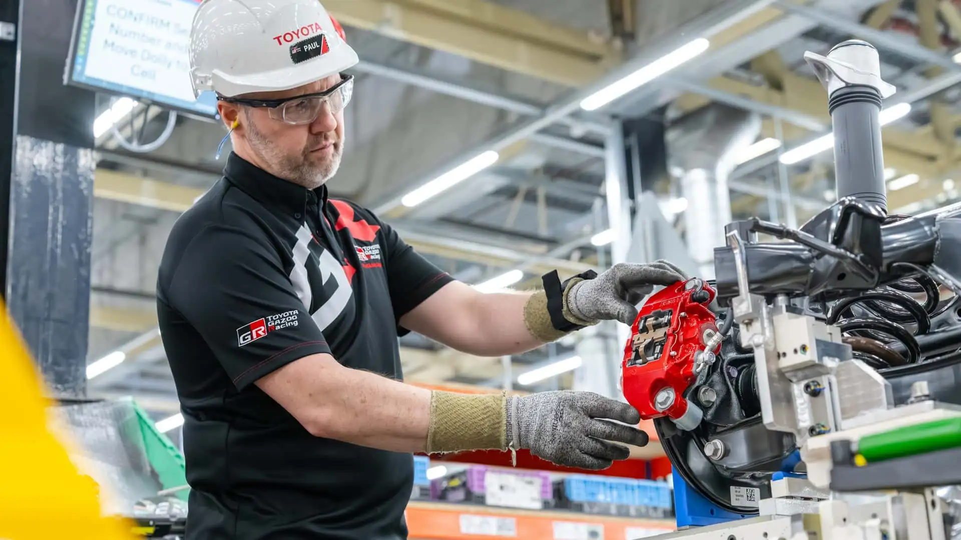 https://cdn.motor1.com/images/mgl/Ak3Zz6/s1/toyota-gr-corolla-uk-plant-tour.webp