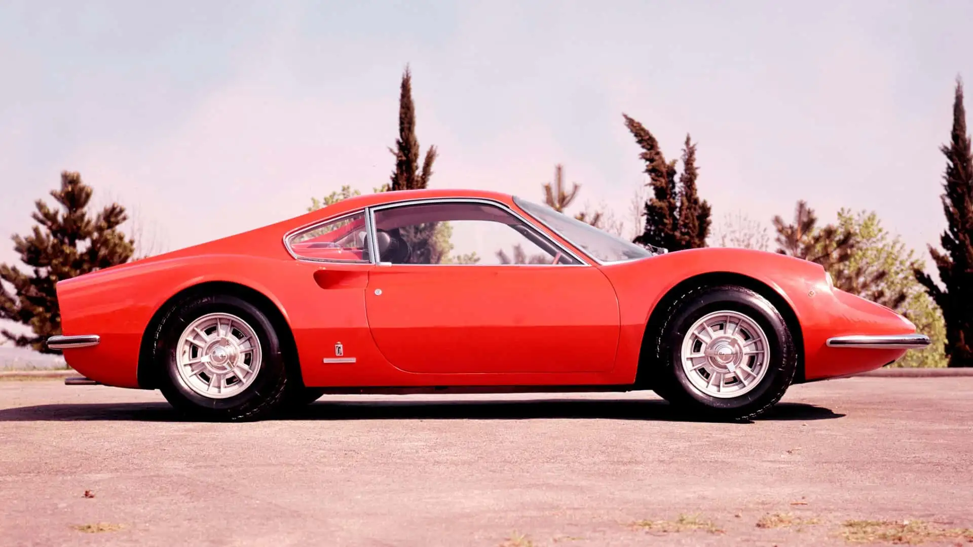 https://cdn.motor1.com/images/mgl/Ak3jRW/s1/ferrari-dino.webp
