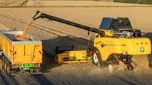 New Holland CX PLMi: le mietitrebbie CX7 e CX8 si rinnovano