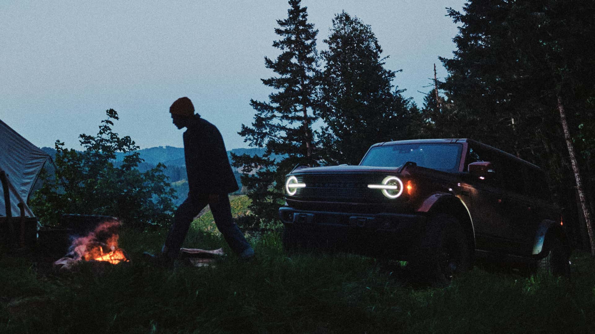 https://cdn.motor1.com/images/mgl/Ak3zk6/s1/2027-ford-bronco-filson-first-edition.jpg