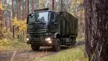 Mercedes-Benz Arocs 6x6 in Flecktarn