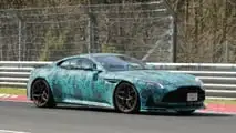 Aston Martin DB12 AMR (2026) als Erlkönig