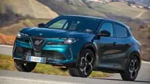 Alfa Romeo Junior (2025) Ibrida Q4 