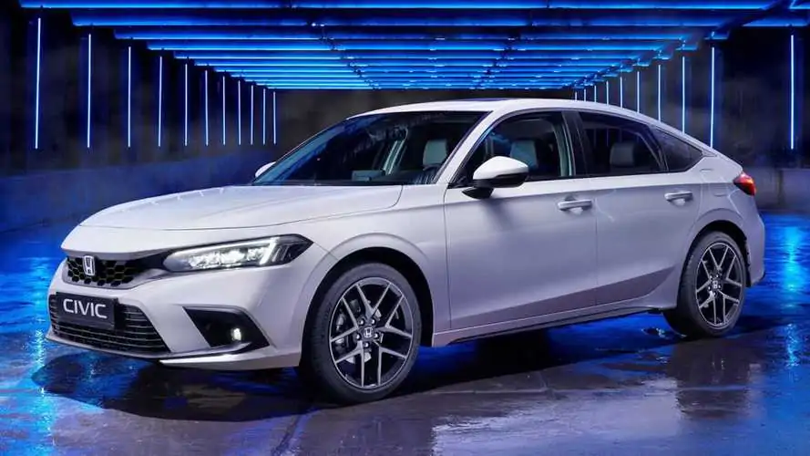 https://cdn.motor1.com/images/mgl/AkBE9P/s4/new-honda-civic-e-hev-hybrid-europe.webp