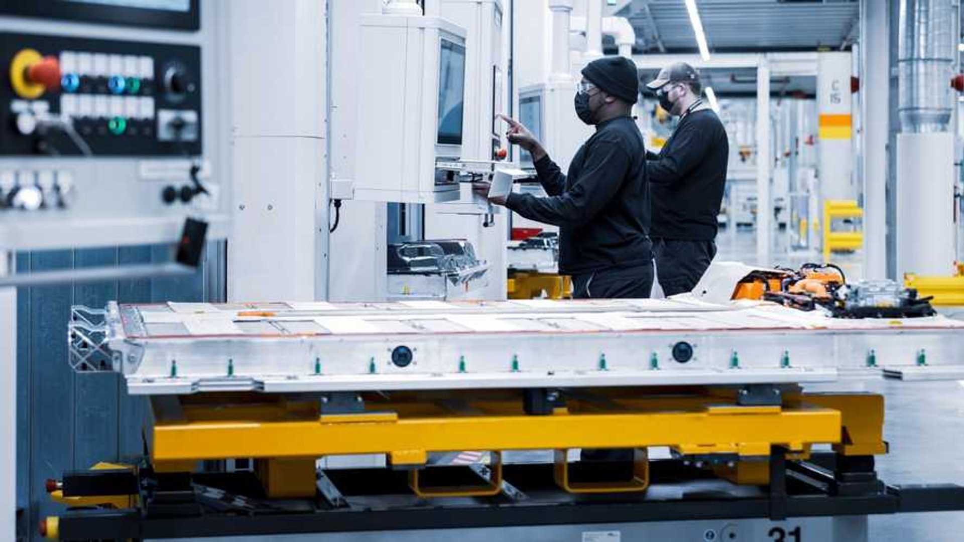 Mercedes-Benz Opens First US Battery Plant In Bibb County, Alabama