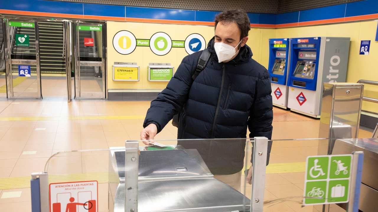 Поездка в метро Мадрида