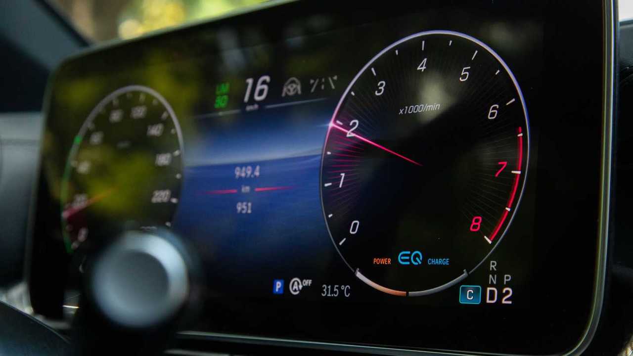 Painel digital do Mercedes-Benz C300 AMG Line 2022