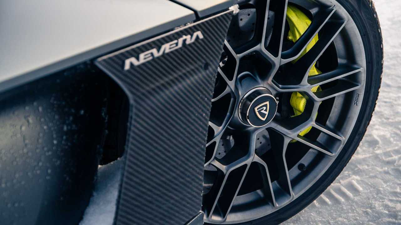La Rimac Nevera nei test in Svezia