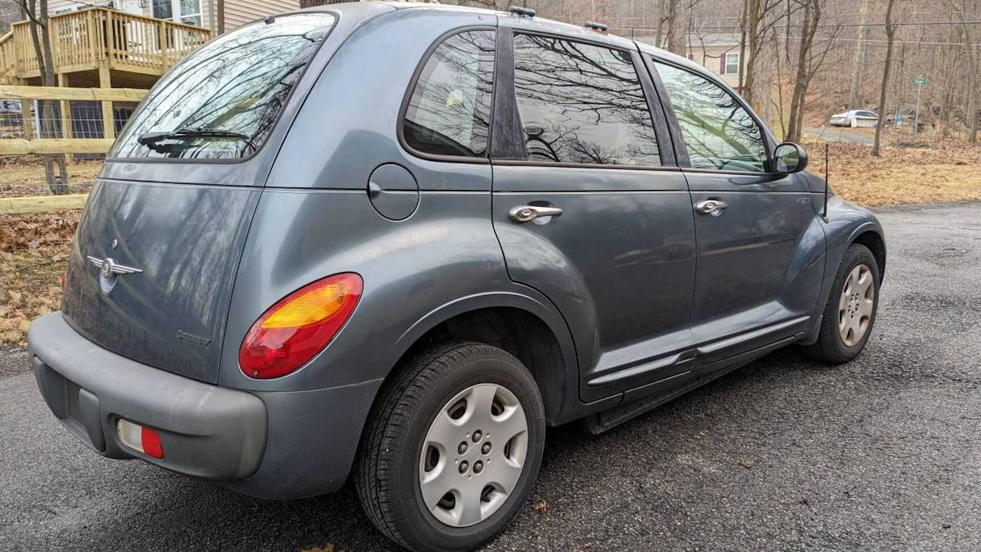 chrysler-pt-cruiser-with-gullwing-door.jpg