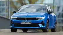 Opel Astra Sports Tourer PHEV (2022) nel test