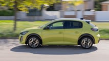 Peugeot E-208 GT (2024) in giallo Agüda: l'esterno