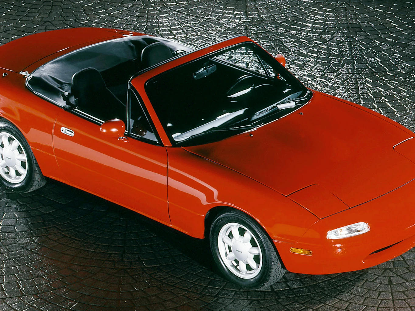 Mazda MX-5 (1989-1997): roadster como antigamente resgata o prazer