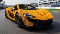 Lego McLaren P1 grandeur nature à Silverstone