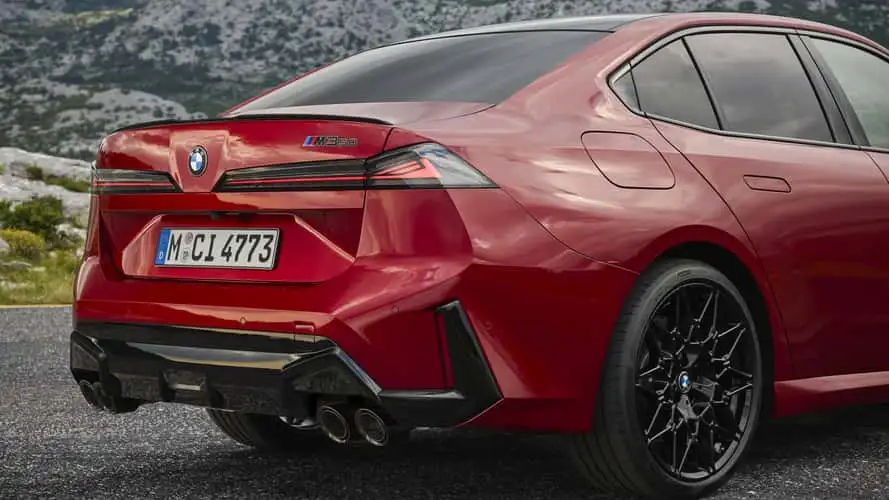 bmw-m350-xdrive-2027.webp