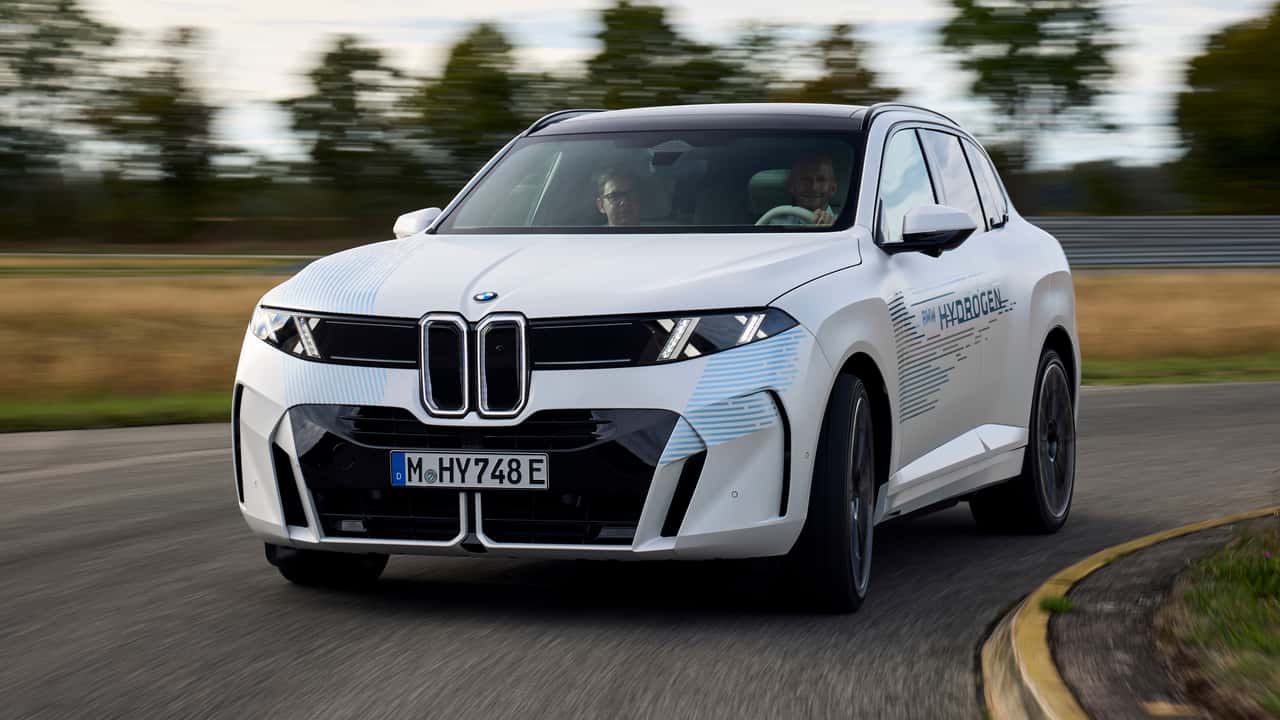 BMW iX5 Hydrogen, verso la produzione