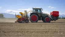 MaterMacc: seminatrice di precisione MS8230 e tramoggia frontale SVA Elektro