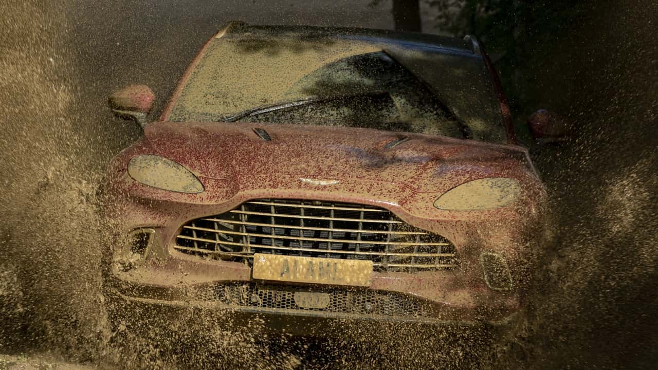 Aston Martin DBX off-road