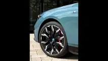BMW i5 eDrive40 Touring (2024) nel test