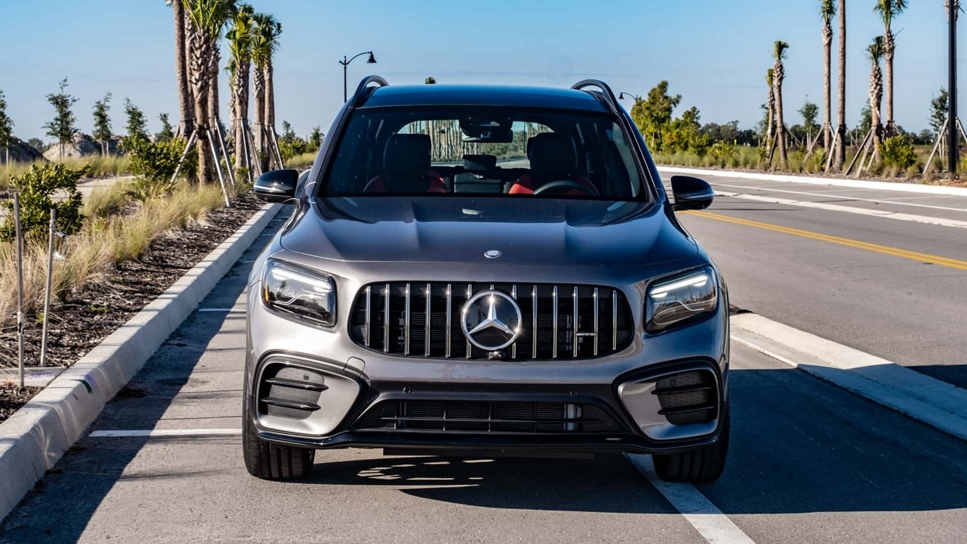 https://cdn.motor1.com/images/mgl/AkQrl6/s1/2024-merceds-amg-glb35-review.jpg